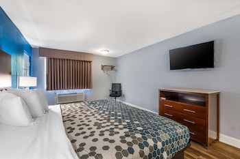 Suite, 1 King Bed, Non Smoking, Hot Tub