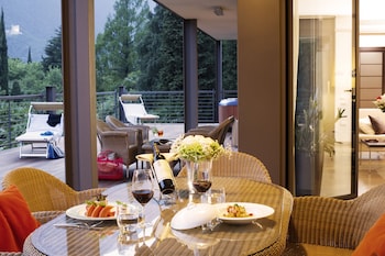 Luxury Penthouse, Hot Tub, Lake View,SPA access included