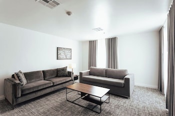 Alma Rosa Suite