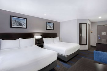 Room, 2 Queen Beds, Non Smoking