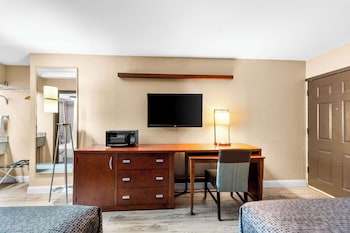 Room, 2 Queen Beds, Non Smoking