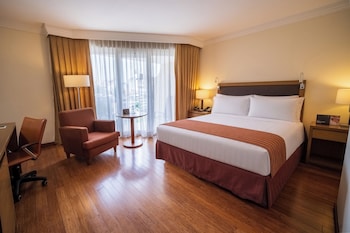Classic Room, 1 Queen Bed, Balcony