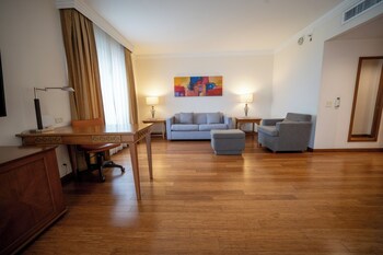 Suite, 1 King Bed