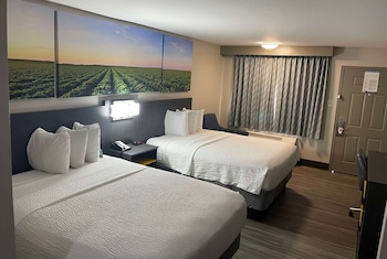Standard Room, 2 Queen Beds, Smoking