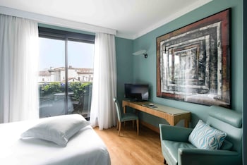 Classic Double Room, 1 Queen Bed, Balcony, City View