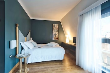Deluxe Double or Twin Room (Top Floor)