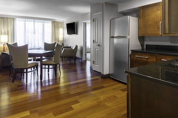 Suite, 1 Bedroom (High Floor)