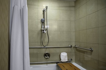 Standard Room, 2 Double Beds, Accessible Bathtub (Communications, Mobility)