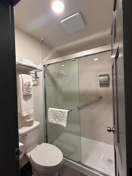 Renovated 1 King Bed - Main Building