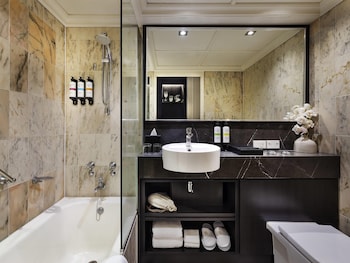 Superior Room, 1 King Bed