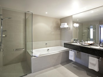 Superior Room, 1 King Bed (Residence)