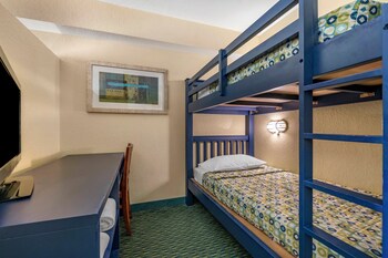Suite, Multiple Beds