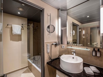 Classic Twin Room, 2 Twin Beds (Room&Bathroom renovation in 2020)