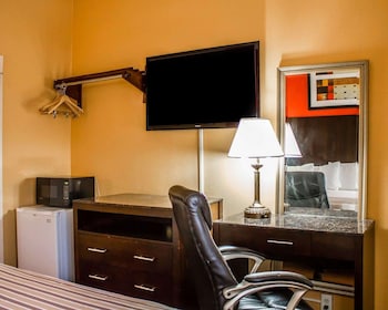 Standard Room, 1 King Bed, Smoking