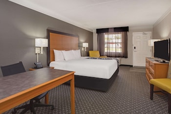 Deluxe Room, 1 King Bed, Accessible, Non Smoking (Mobility)