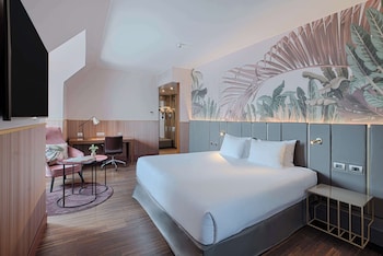 Junior Suite (VIP Floor)