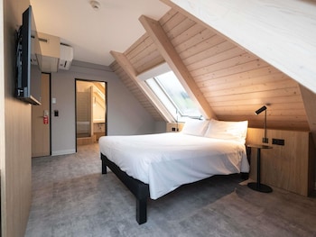 Executive Room, 1 Double Bed with Sofa bed