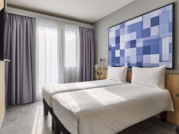 Standard Room, 2 Twin Beds, Balcony