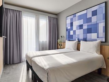 Standard Room, 2 Twin Beds, Balcony