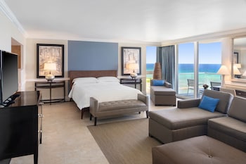 Suite, 1 King Bed, Oceanfront (Prime Minister)