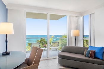 Suite, 1 King Bed, Oceanfront (Royal)