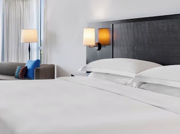 Room, 1 King Bed (Ocean Front  Walk out)