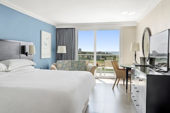 Room, 2 Queen Beds, Non Smoking, Partial Ocean View