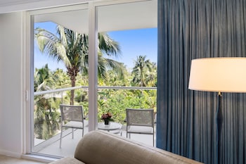 Room, 1 King Bed, Resort View