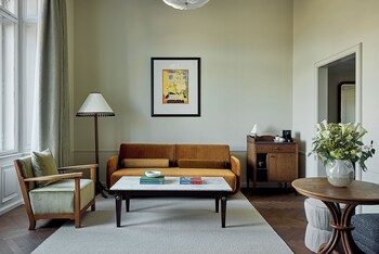 Suite, Balcony, Park View