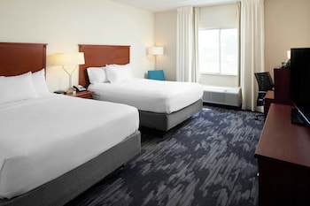 Room, 2 Queen Beds, Accessible Bathtub