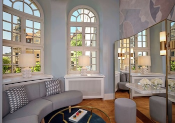 Signature Suite