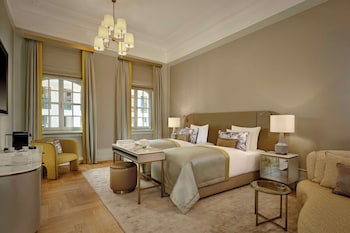 Room (Grand Palais)