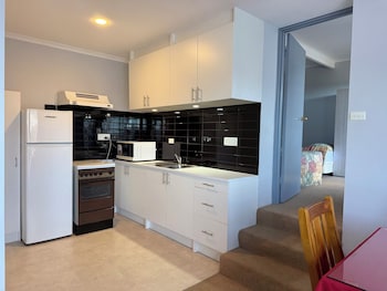 Standard Apartment, 2 Bedrooms, Kitchen (Self Contained Unit)