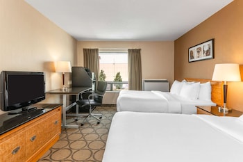 Room, 2 Queen Beds, Non Smoking (Upper Floor)