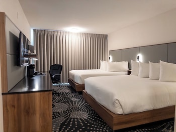 Standard Room, 2 Queen Beds (Breakfast for up to 2 adults)