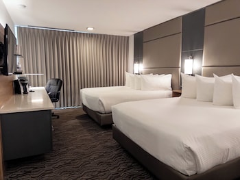 Premium Room, 2 Queen Beds (Breakfast for up to 2 adults)