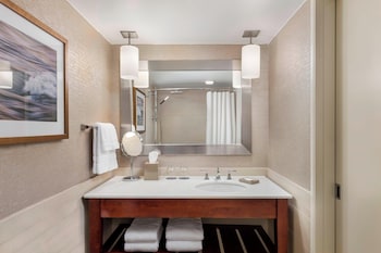 Deluxe Room, 1 King Bed