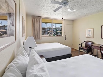 Room, 2 Double Beds, Poolside
