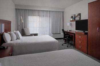 Room, 2 Double Beds (Mobility Accessible, Tub)