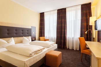 Standard Room, 1 Double Bed (Converts to 2 Twin Beds)