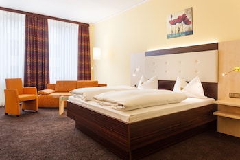Deluxe Room, 1 Double Bed (Converts to 2 Twin Beds)