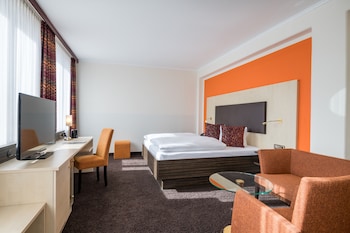 Deluxe Room, 1 Double Bed (Converts to 2 Twin Beds)