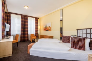 Deluxe Room, 1 Double Bed (Converts to 2 Twin Beds)