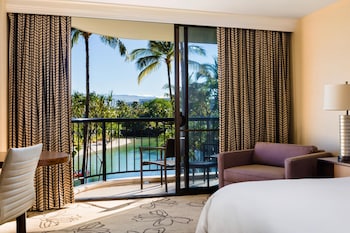 Makai Room, 1 King Bed, Ocean View