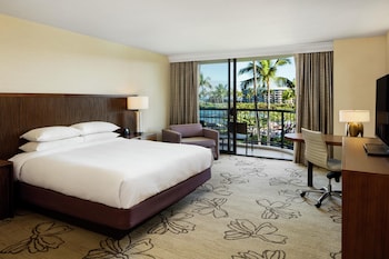 Makai Room, 1 King Bed, Ocean View