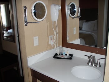 Standard Room 1 Queen Bed, Chair, Refrigerator, Accessible, Non-Smoking