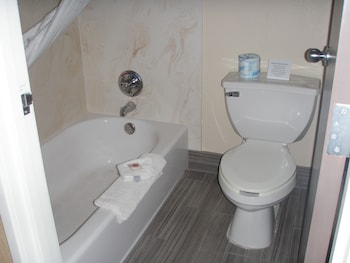 Suite 2 Queen Beds, Sitting Area, Sofa, Wet Bar, Balcony, Non-Smoking