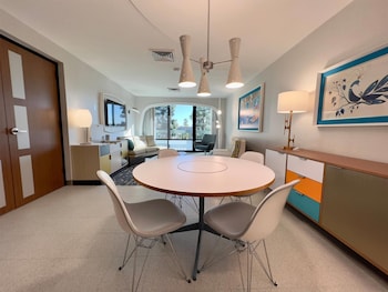 House of the Retro Future One-Bedroom Suite, 2 Queen Beds, Non-Smoking