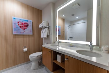 Signature Room, 2 Queen Beds, Non Smoking