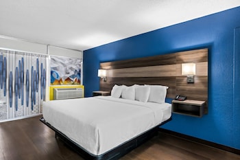 Standard Room, 1 King Bed, Non Smoking